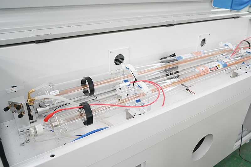 1390-two-head-co2-laser-cutter-3