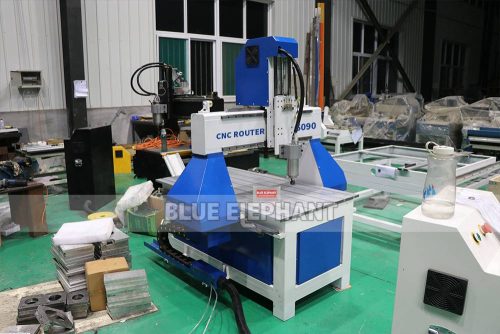 6090-Mini-Desktop-3-axis-CNC-wood-router4