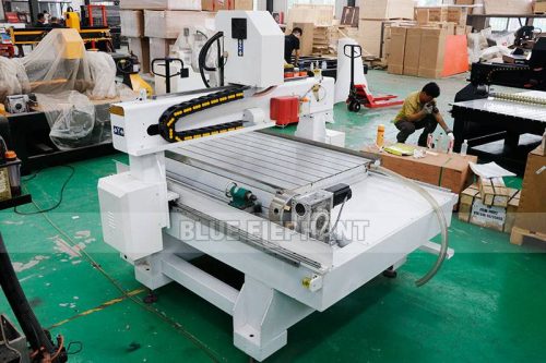 9012-4-axis-cnc-machinery-for-wood-carving-animal-figures-3