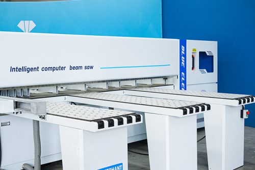 ELECNC-330 Computer Beam Saw Wood Panel Cutting 2