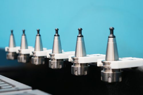 Most-Popular-1530-Rotary-Axis-CNC-Router-with-Horizontal-Spindle-and-Linear-tool-magazine4