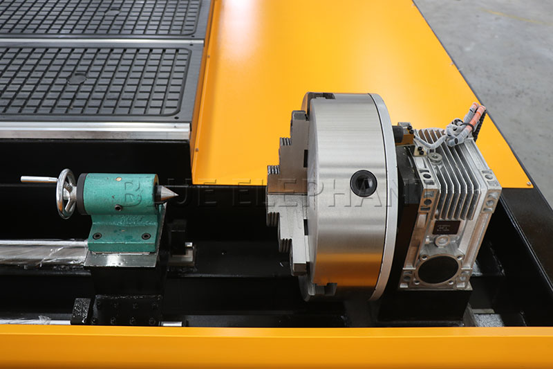 Three-step-Rotary-axis-CNC-Router-4