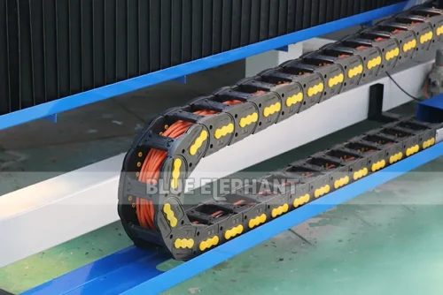 detail-for-customized-size-1325-atc-cnc-wood-cutting-machine-1